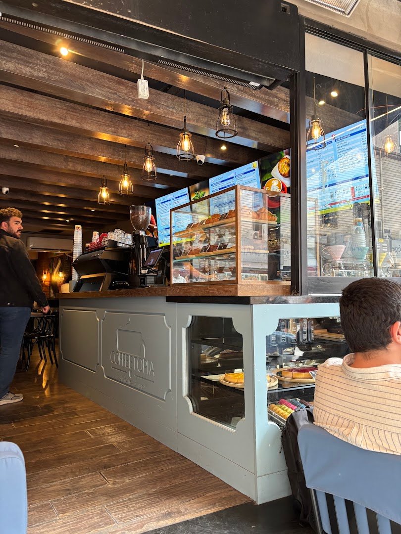 Coffeetopia Eminönü specialty coffee shop in Istanbul - photo 9