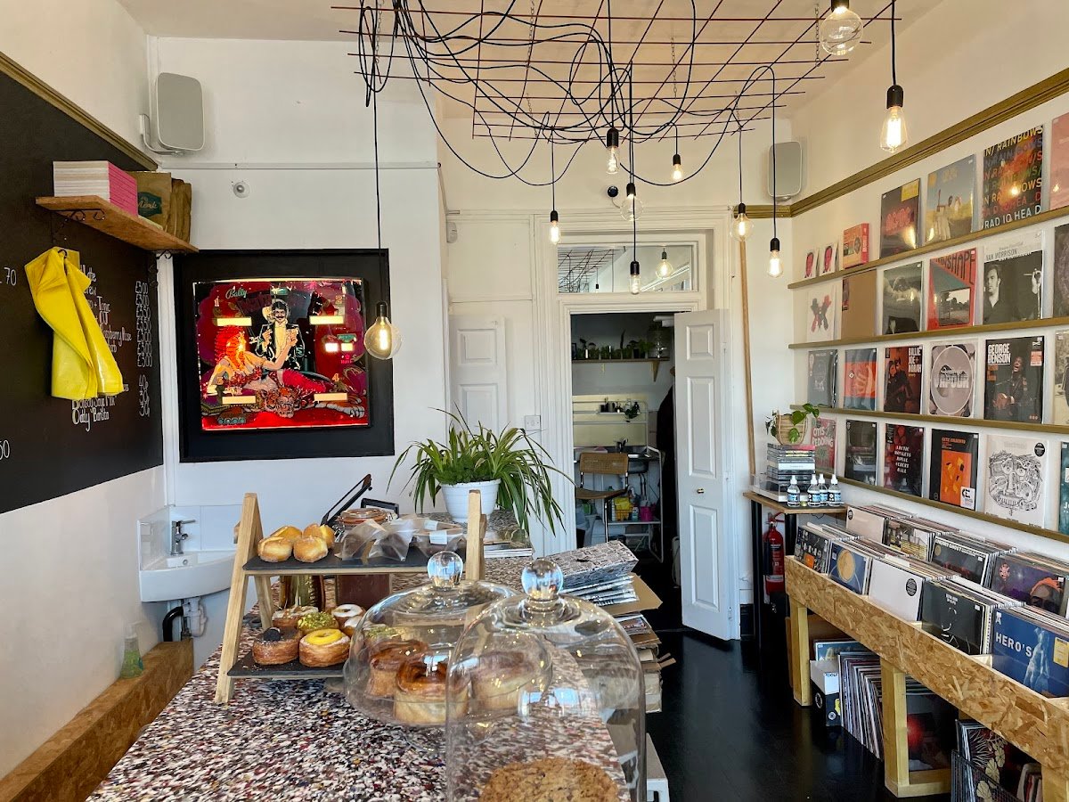 Level Crossing Records specialty coffee shop in London - photo 2