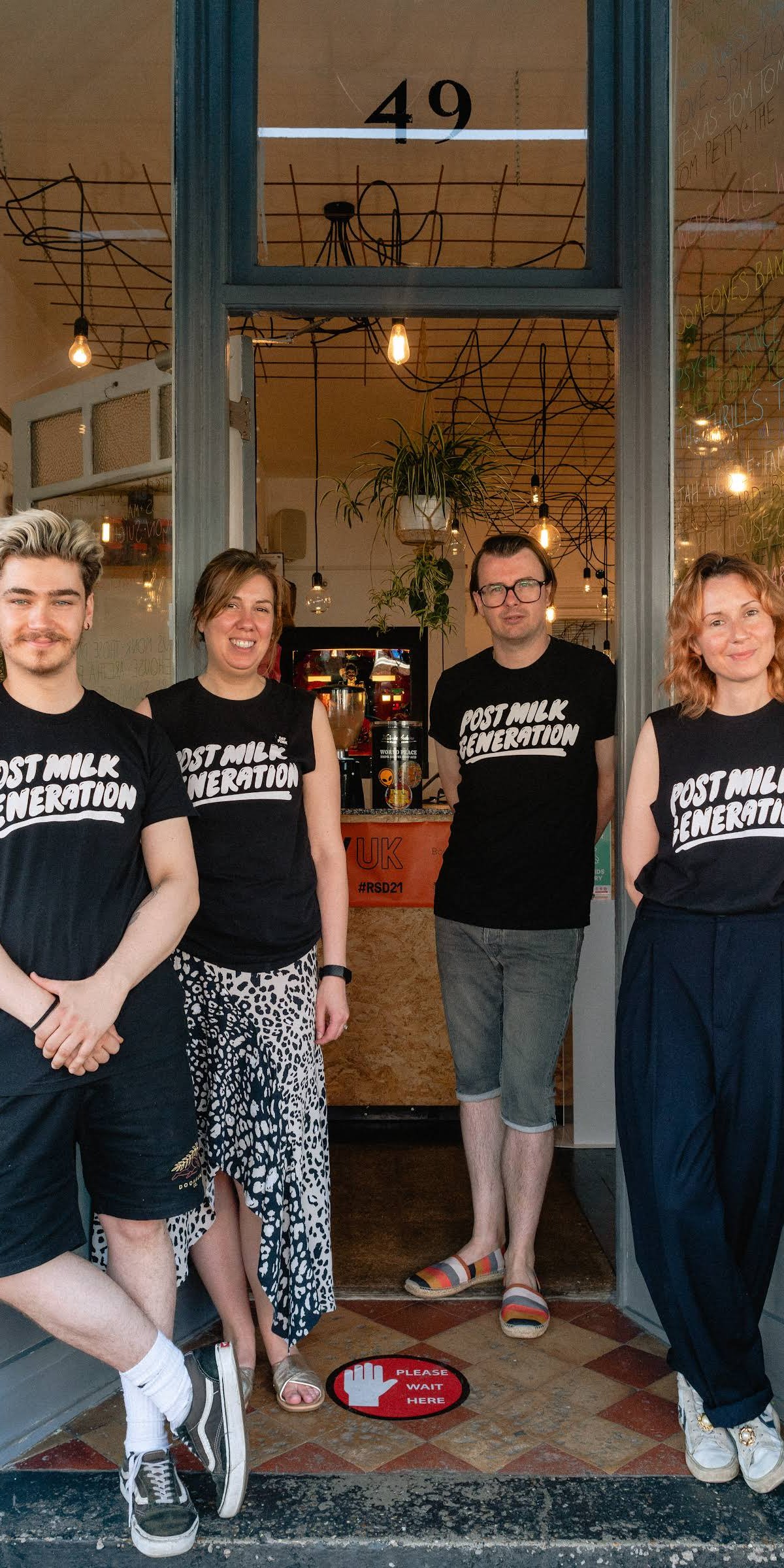 Level Crossing Records specialty coffee shop in London - photo 8