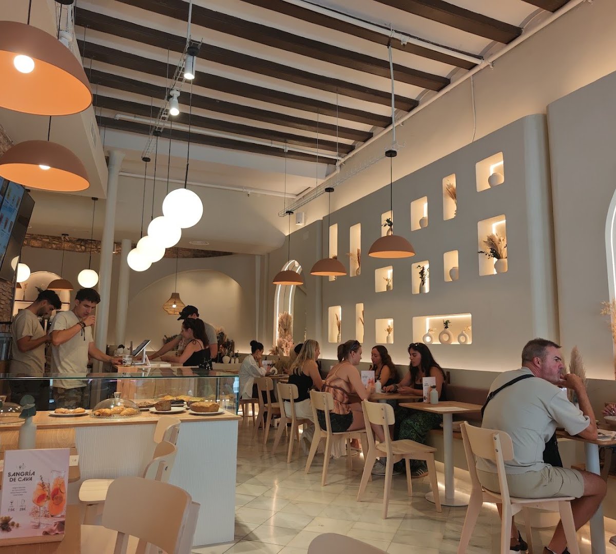 Noor l Brunch Jaume I specialty coffee shop in Barcelona - photo 3