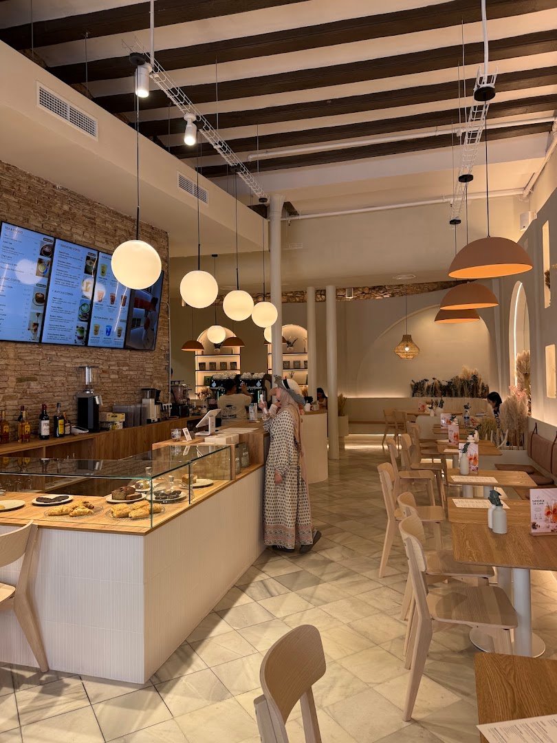 Noor l Brunch Jaume I specialty coffee shop in Barcelona - photo 8