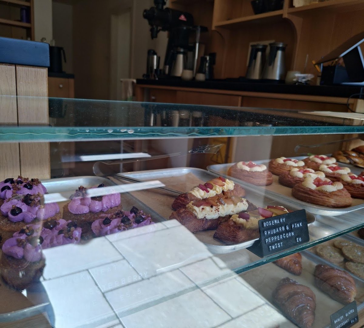 Interior of Ante, specialty coffee shop in Edinburgh