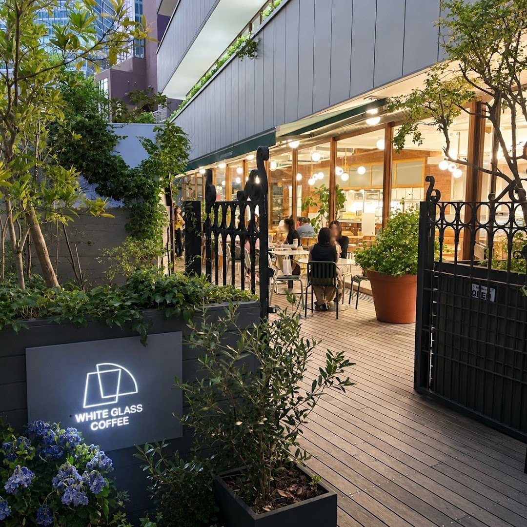 Storefront of WHITE GLASS COFFEE, specialty coffee shop in Tokyo