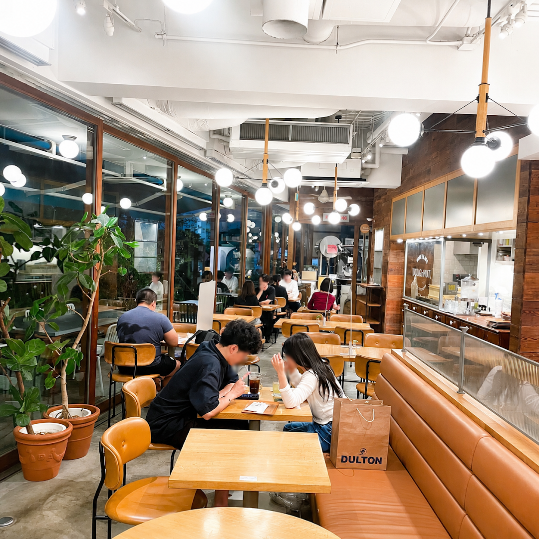 Interior of WHITE GLASS COFFEE, specialty coffee shop in Tokyo
