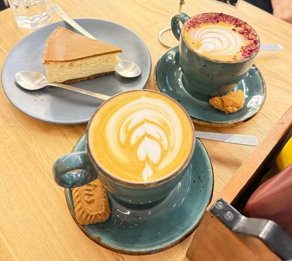 Chelvies Coffee | CP M Block specialty coffee shop in Delhi - photo 2