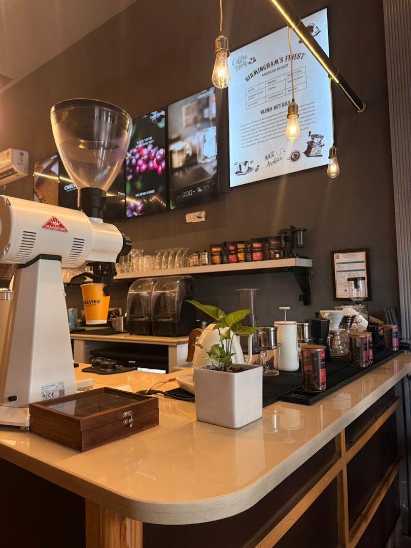 Chelvies Coffee | CP M Block specialty coffee shop in Delhi - photo 10