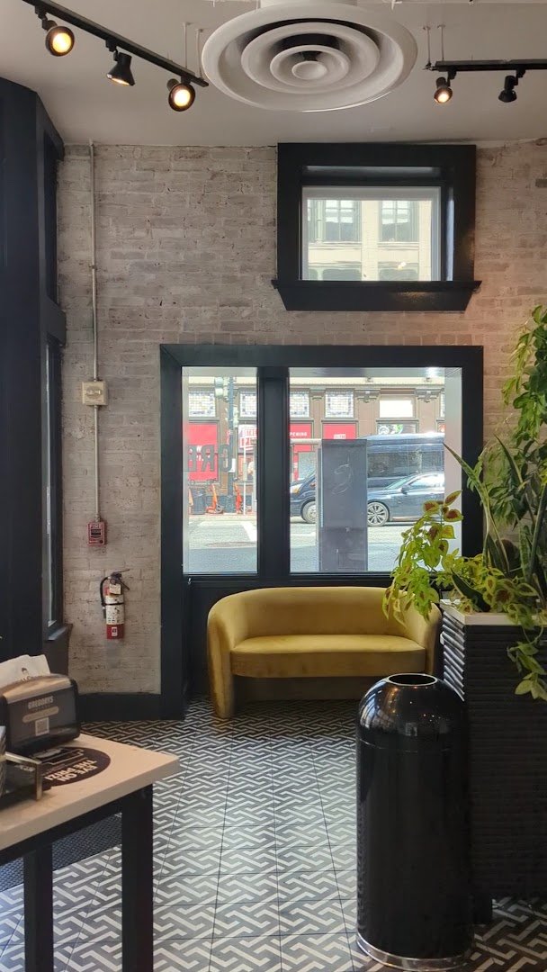 Gregorys Coffee specialty coffee shop in Washington, D.C. - photo 12