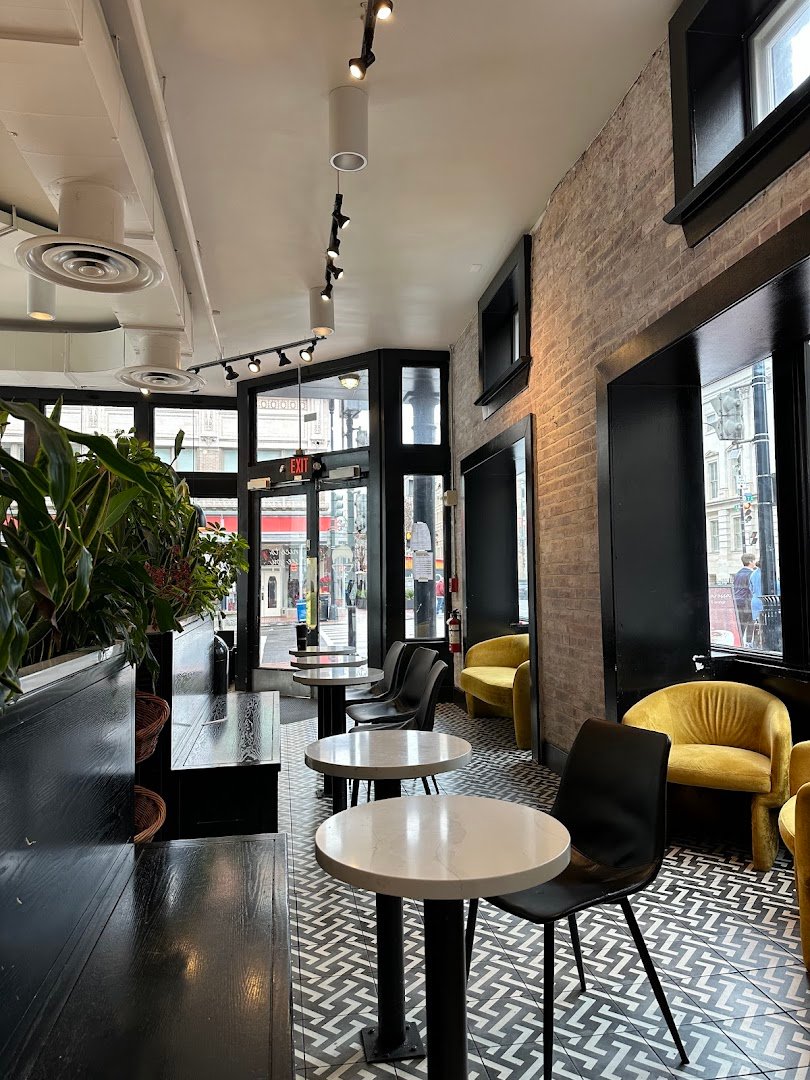 Gregorys Coffee specialty coffee shop in Washington, D.C. - photo 15