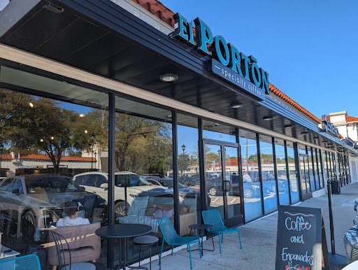 El Porton Coffee specialty coffee shop in Dallas - photo 9