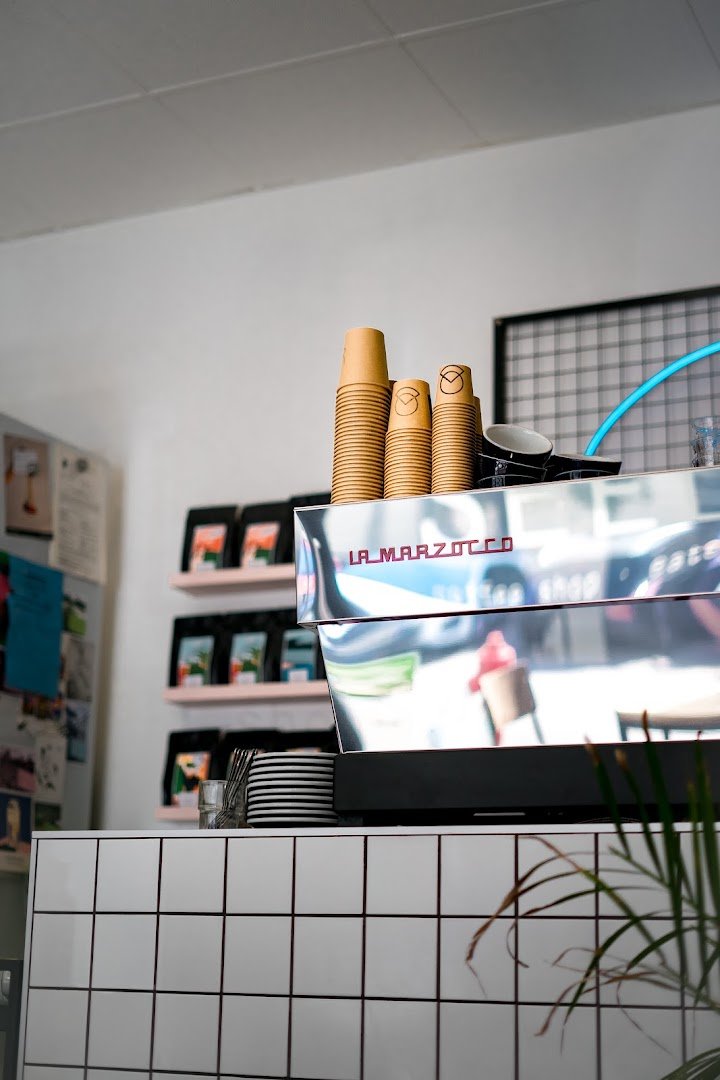SEED Budapest coffee shop • eatery specialty coffee shop in Budapest - photo 10