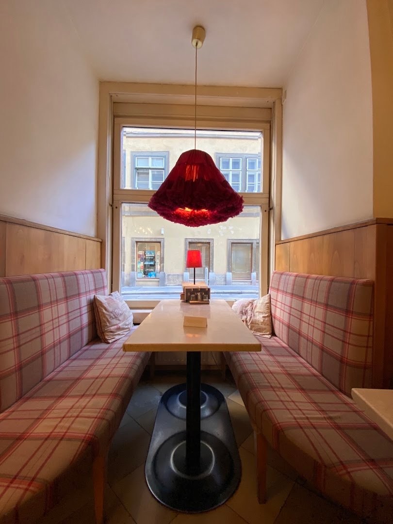Interior of Cottage Roasters 1010, specialty coffee shop in Vienna
