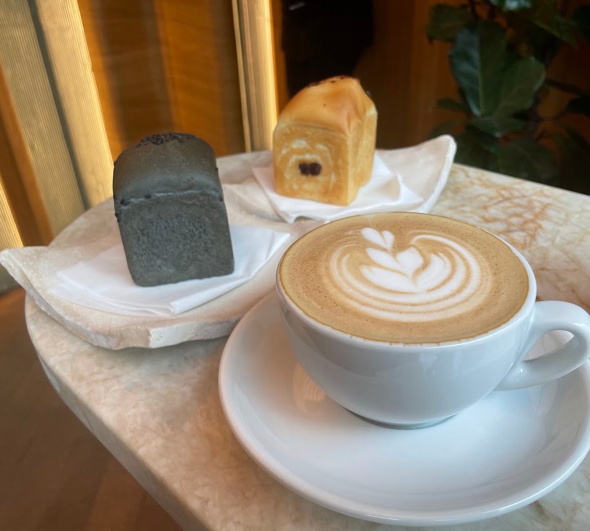 Coffee at Lalere Café & Bar, specialty coffee shop in Zurich