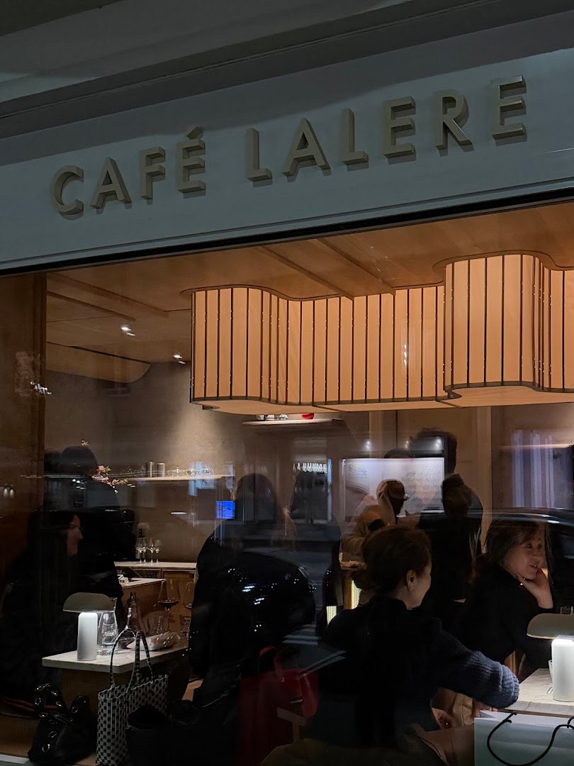 Storefront of Lalere Café & Bar, specialty coffee shop in Zurich