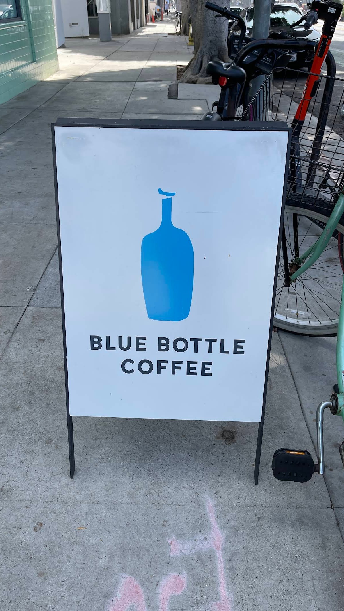 Blue Bottle Coffee specialty coffee shop in Los Angeles - photo 9