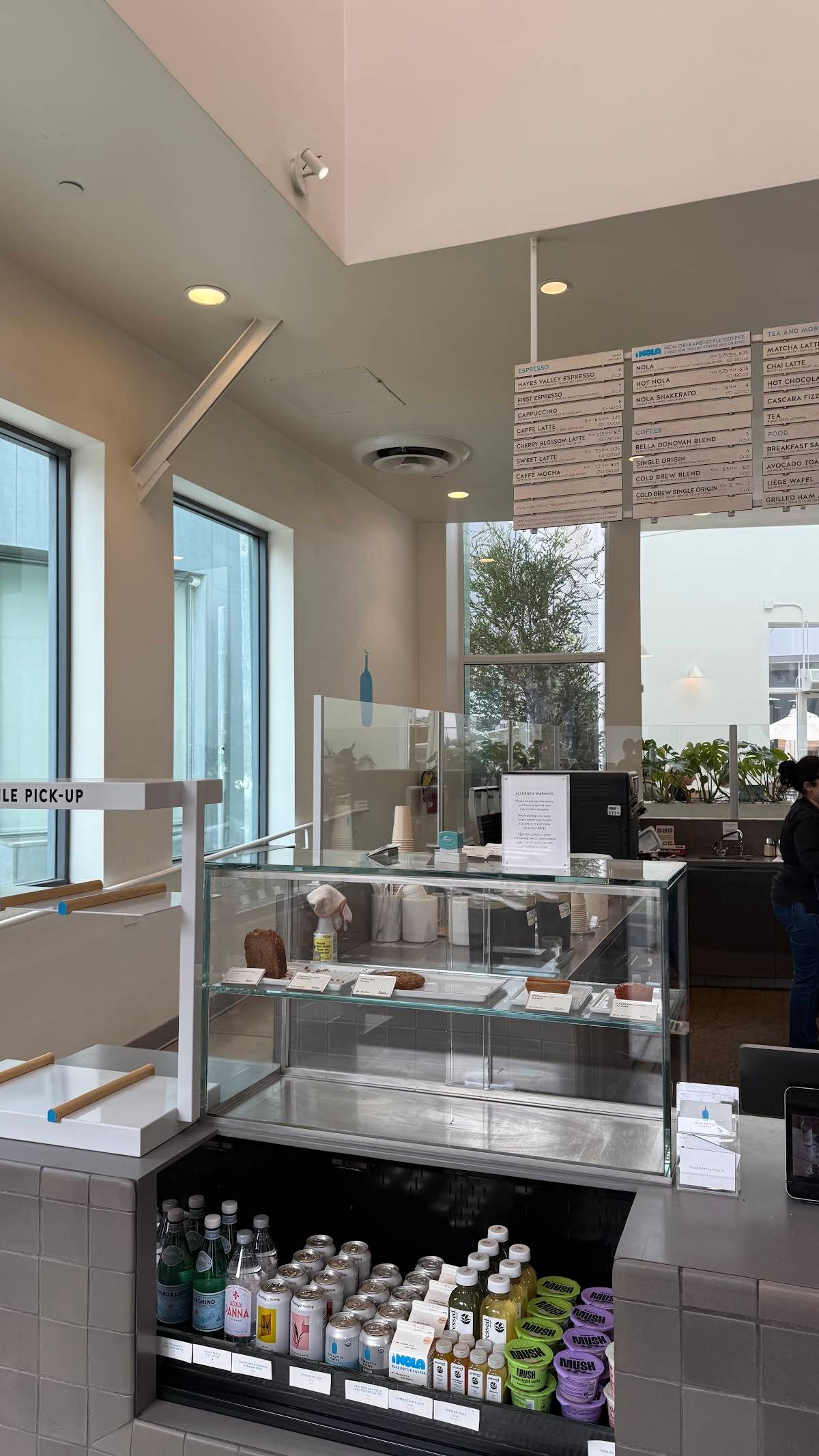 Blue Bottle Coffee specialty coffee shop in Los Angeles - photo 10