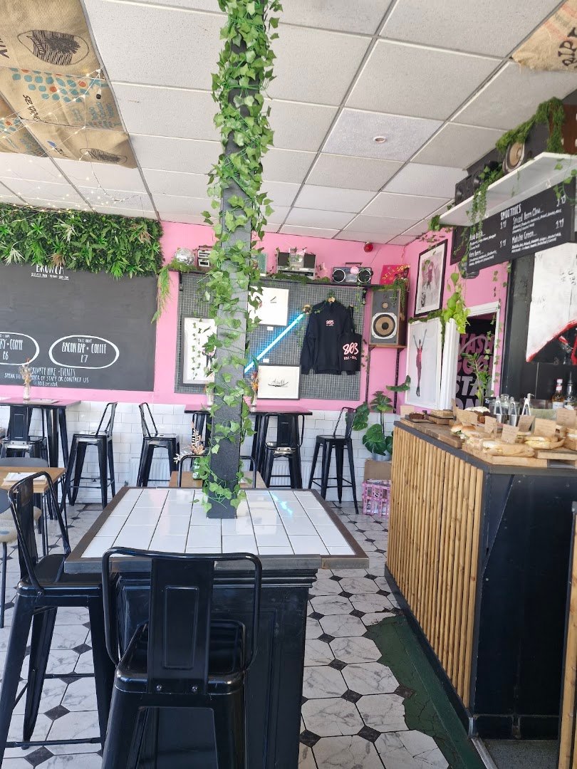 808 Bristol specialty coffee shop in Bristol - photo 4
