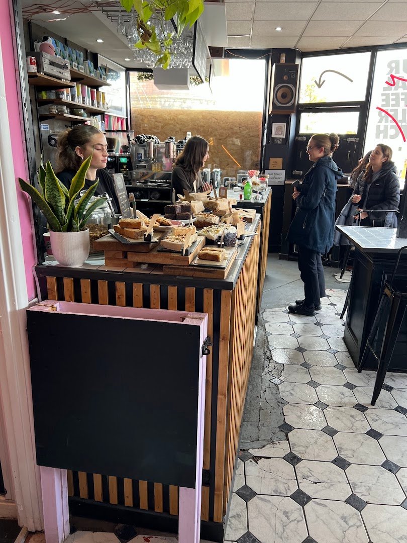 808 Bristol specialty coffee shop in Bristol - photo 9