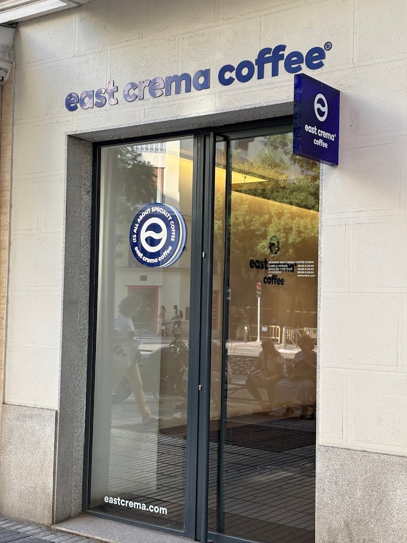 East Crema Coffee Conde (Specialty Coffee Madrid) specialty coffee shop in Madrid - photo 3