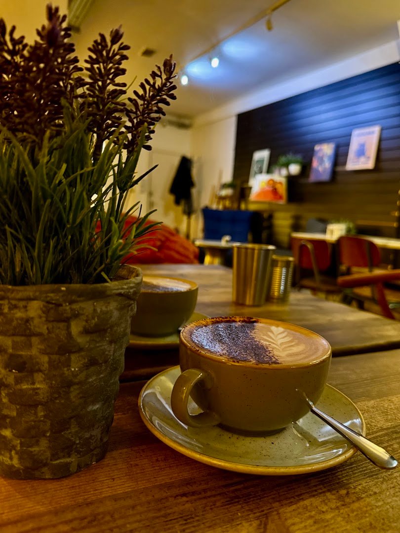 Music & Beans Haringey specialty coffee shop in London - photo 3