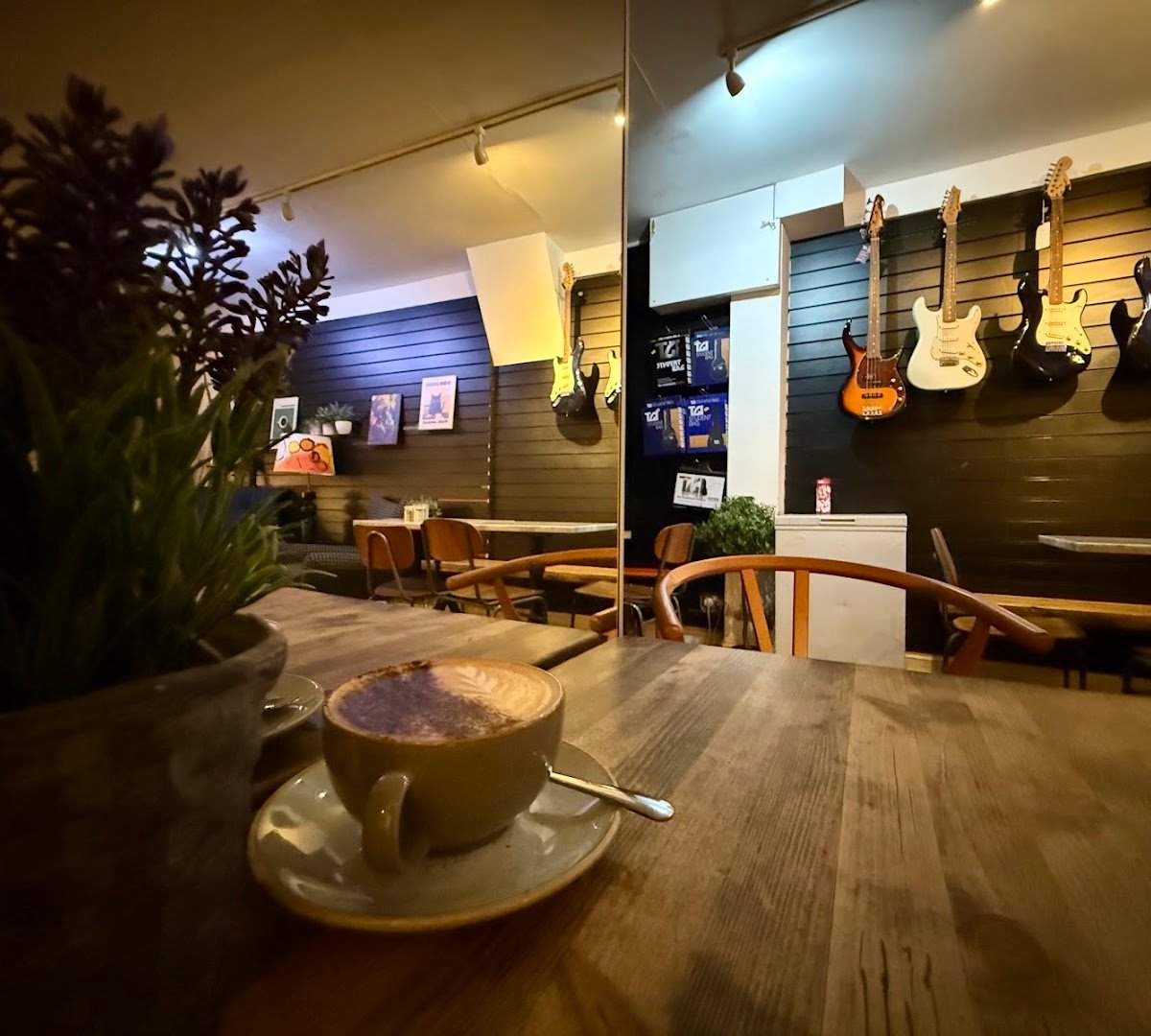 Music & Beans Haringey specialty coffee shop in London - photo 8