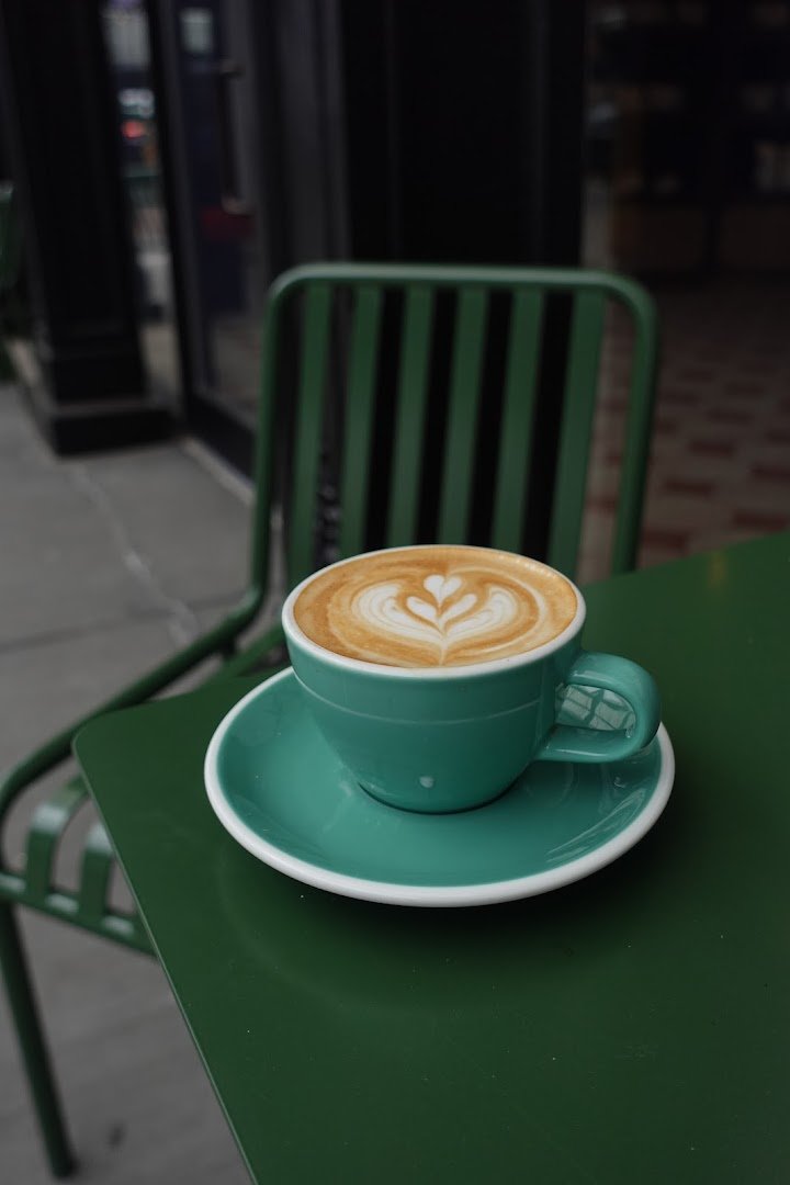 Coffee at Kinship, specialty coffee shop in New York