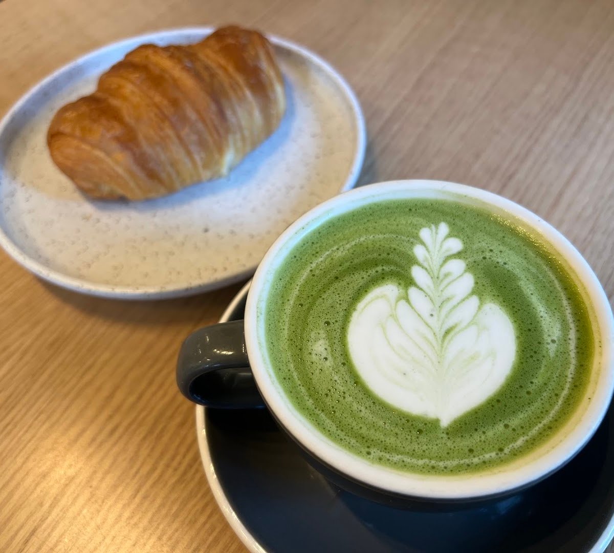 Coffee at Café In Gamba Parc, specialty coffee shop in Montreal