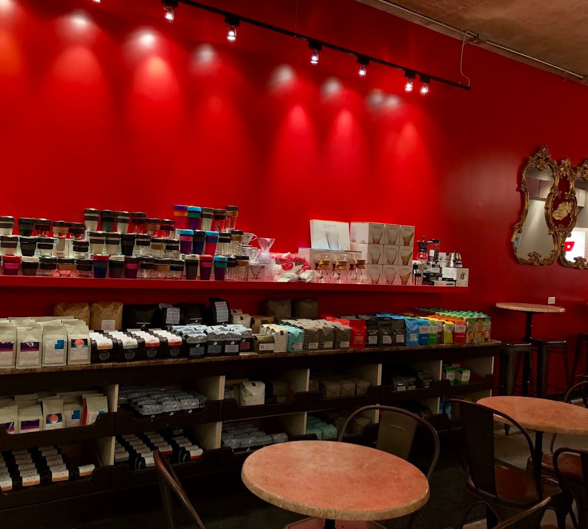 Interior of Café In Gamba Parc, specialty coffee shop in Montreal