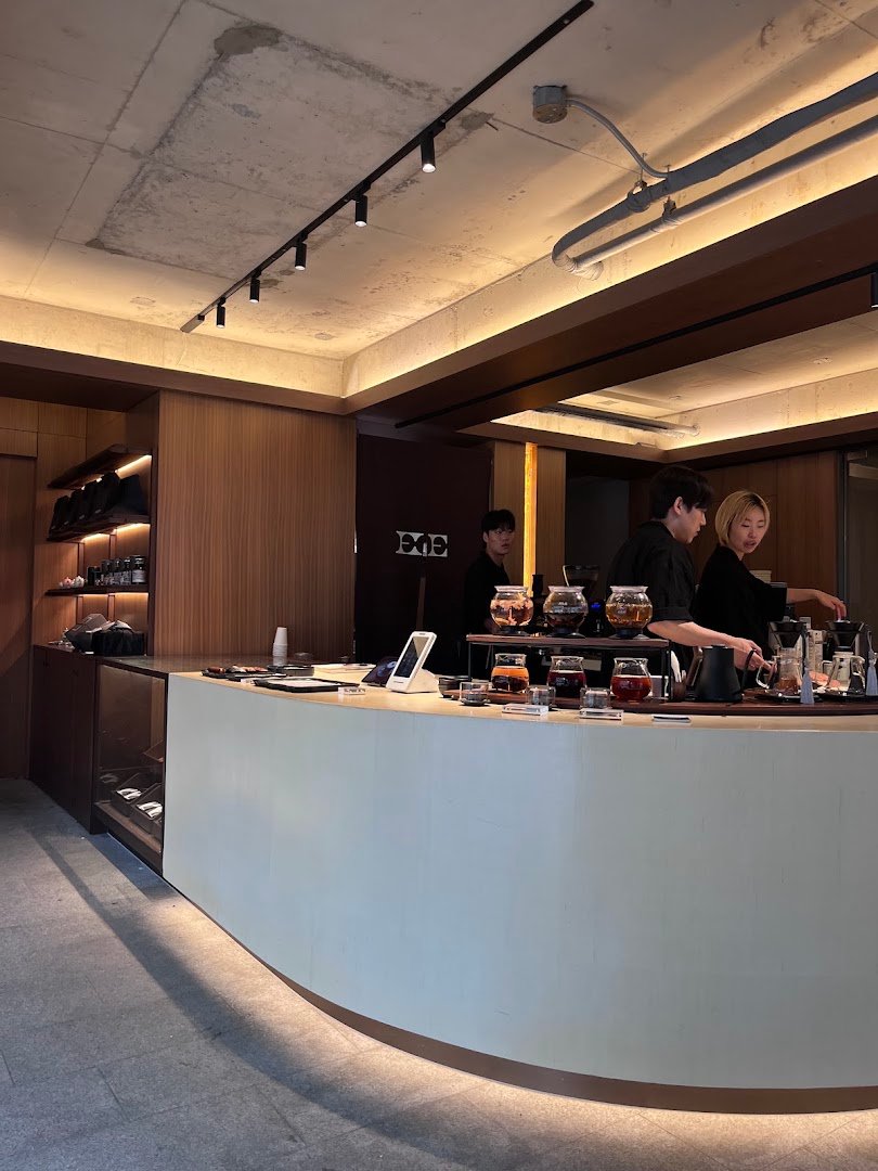 Interior of EOE seoul, specialty coffee shop in Seoul