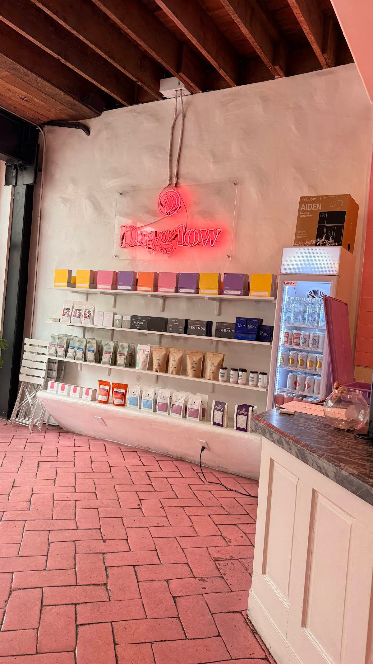 Dayglow specialty coffee shop in Los Angeles - photo 12