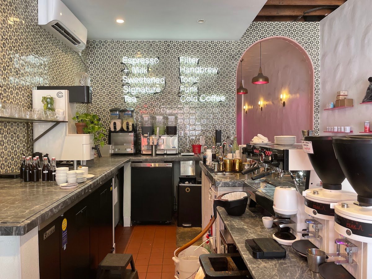 Dayglow specialty coffee shop in Los Angeles - photo 6