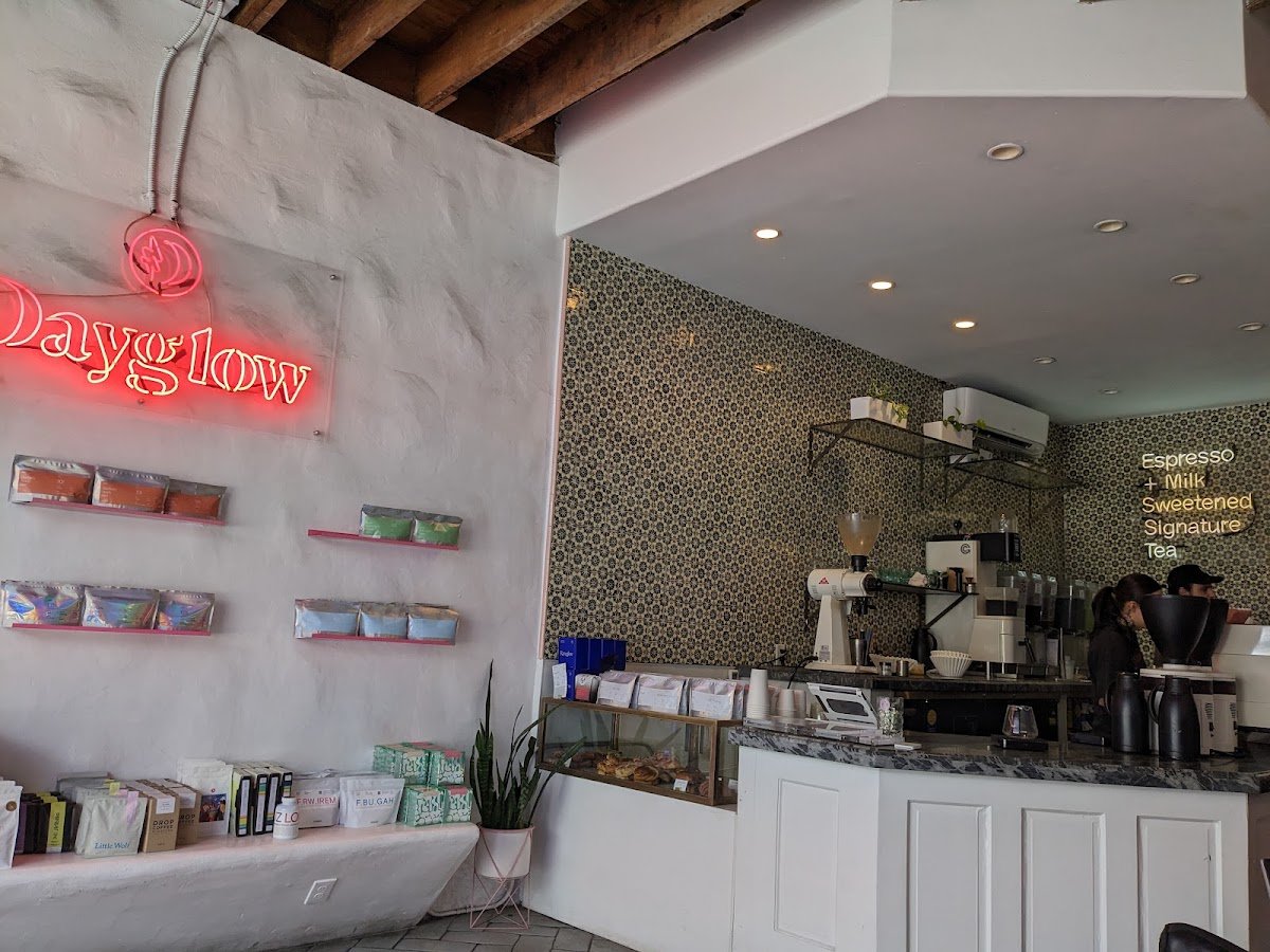 Dayglow specialty coffee shop in Los Angeles - photo 7