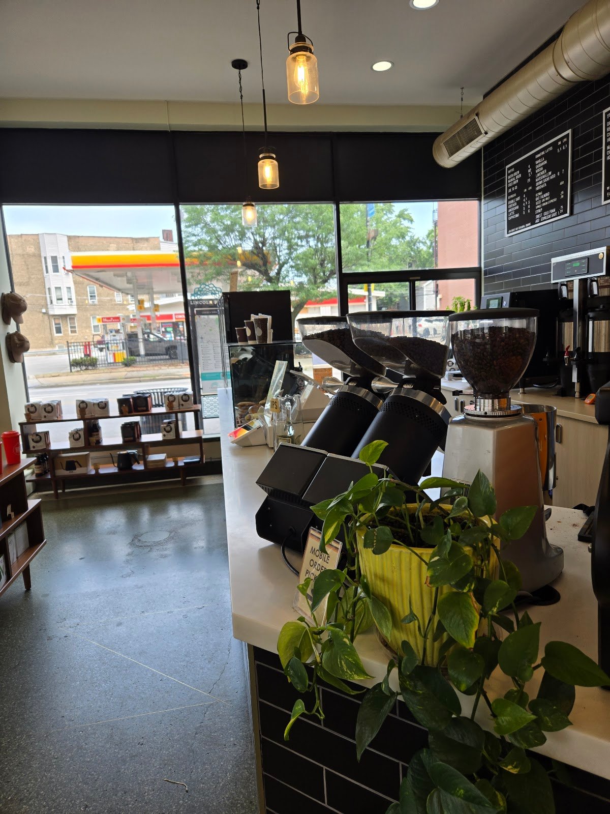 Big Shoulders Coffee specialty coffee shop in Chicago - photo 2