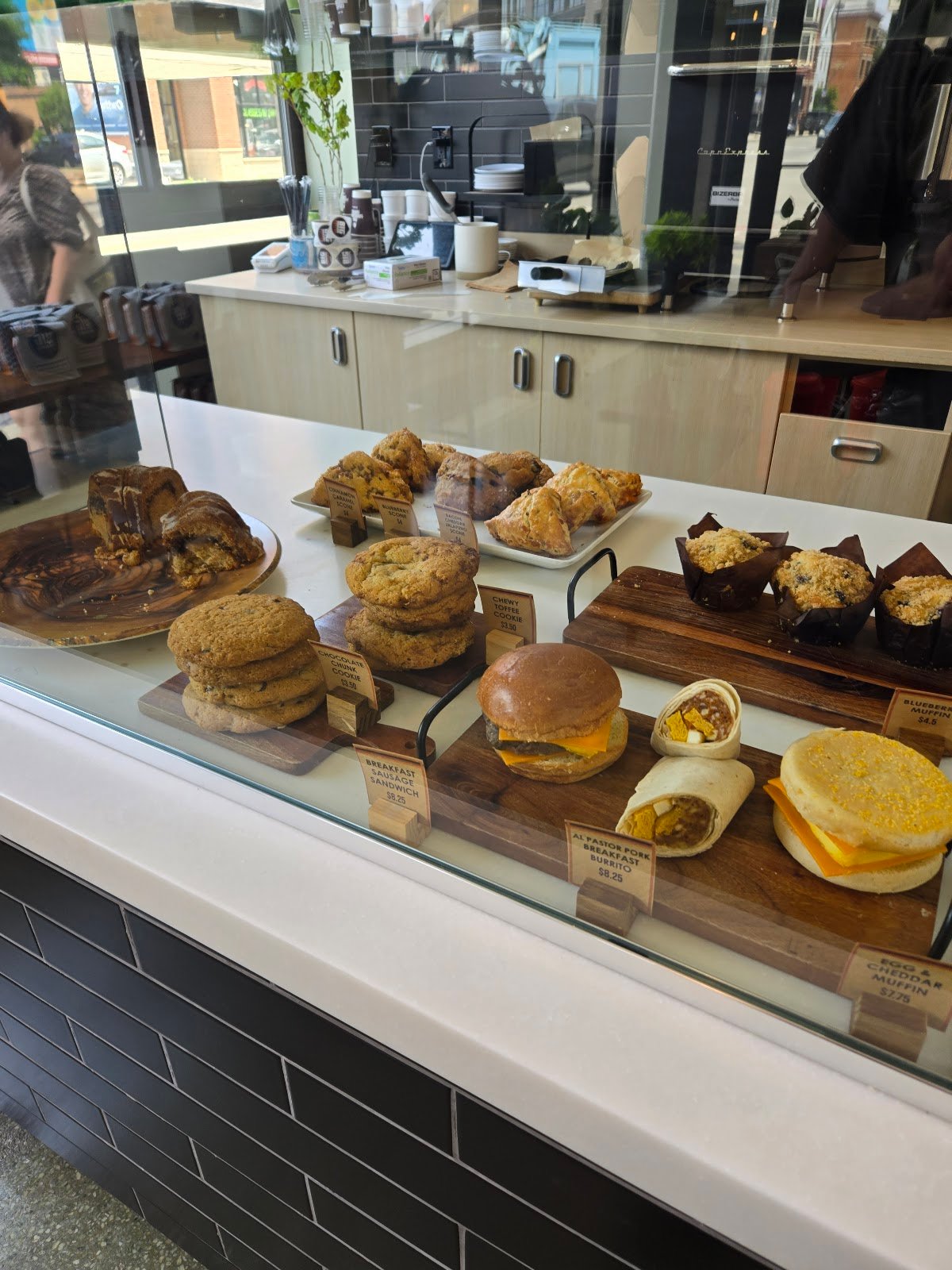 Big Shoulders Coffee specialty coffee shop in Chicago - photo 5