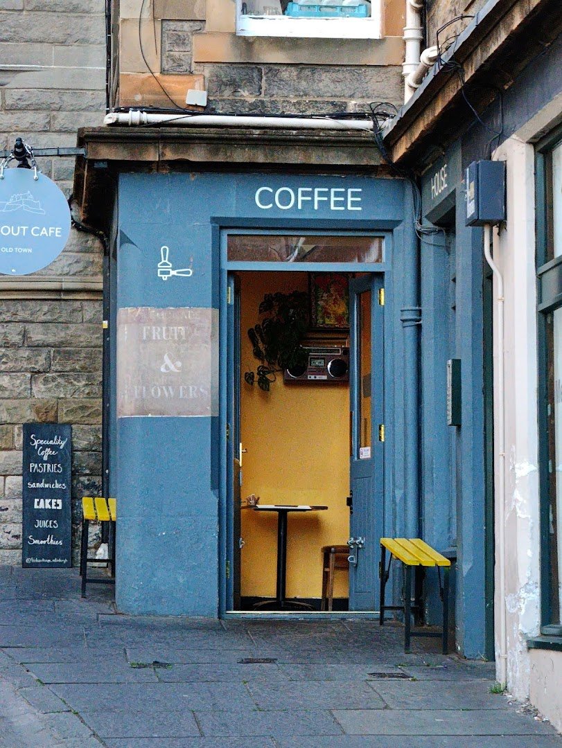 Storefront of Hideout Cafe, specialty coffee shop in Edinburgh