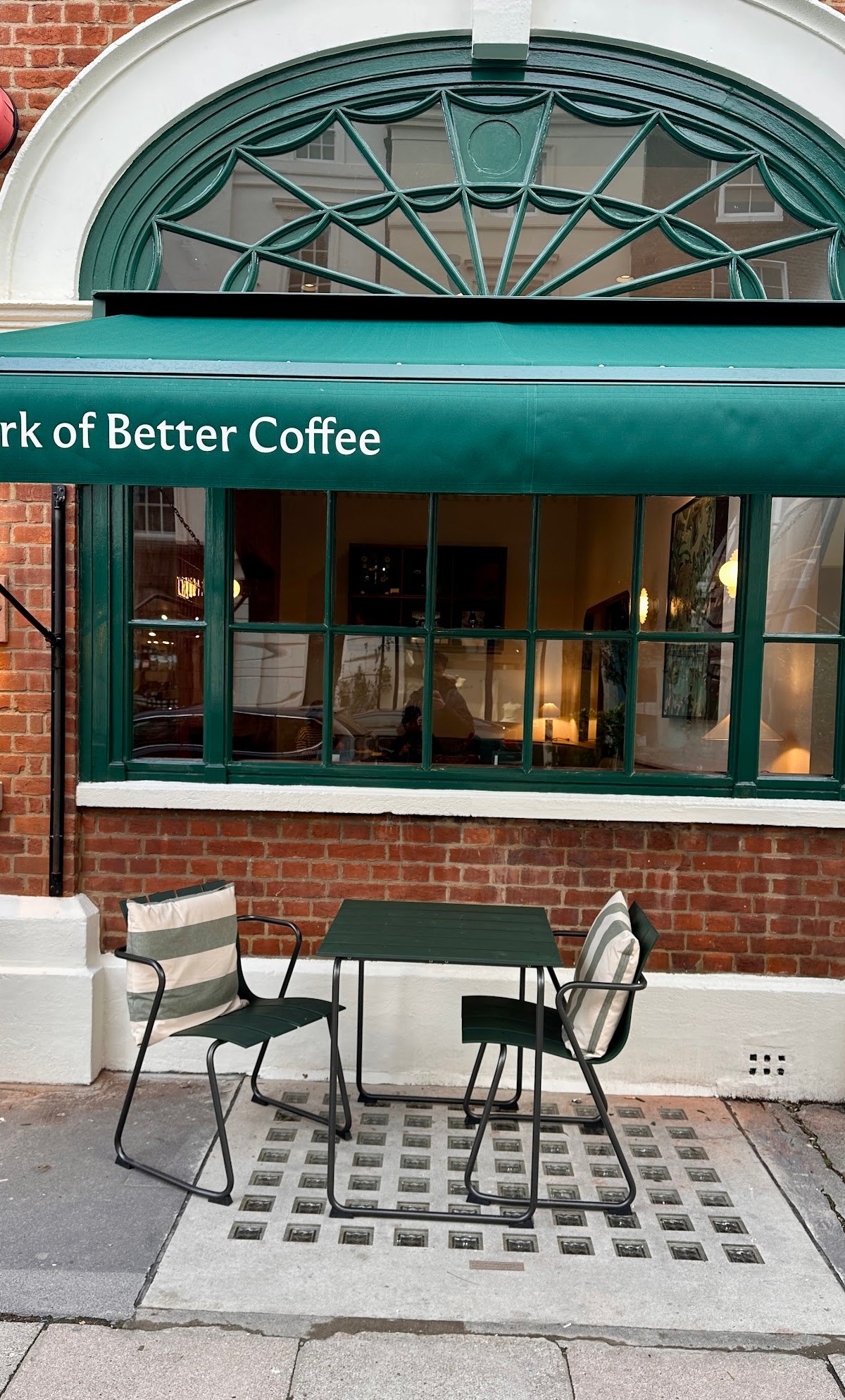 Workshop Cafe & Academy specialty coffee shop in London - photo 12