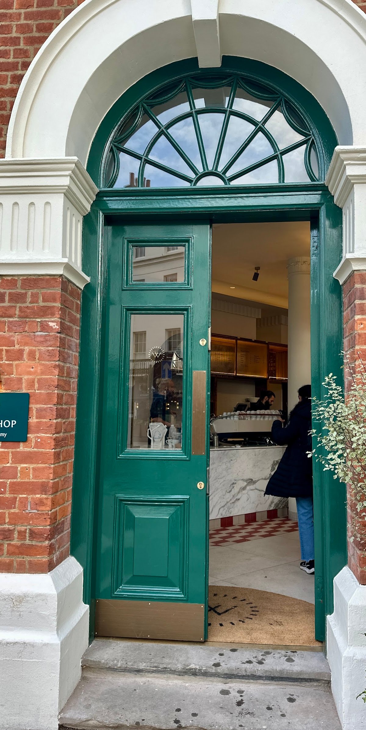 Workshop Cafe & Academy specialty coffee shop in London - photo 15