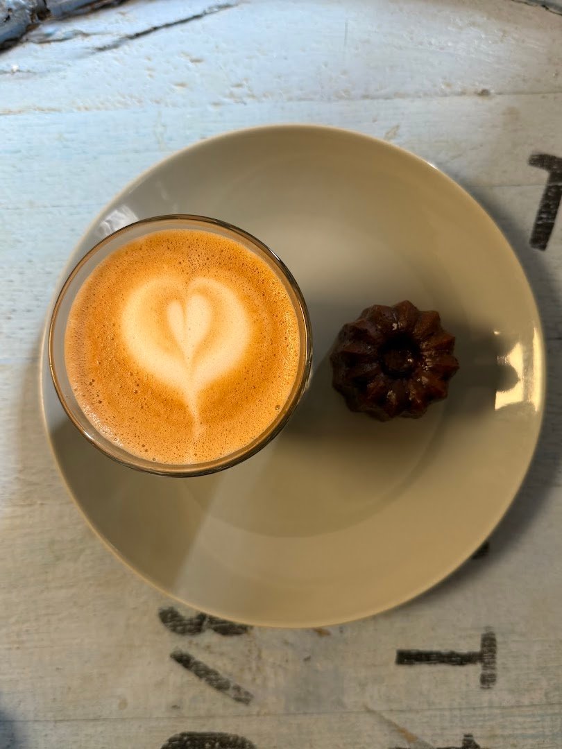 Coffee at The Cobbled Roastery, specialty coffee shop in Edinburgh