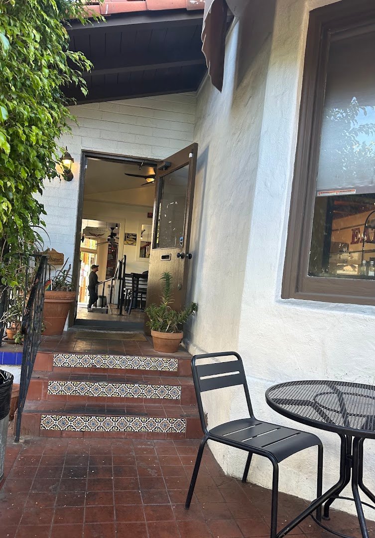 Storefront of Crushcakes & Cafe, specialty coffee shop in Santa Barbara