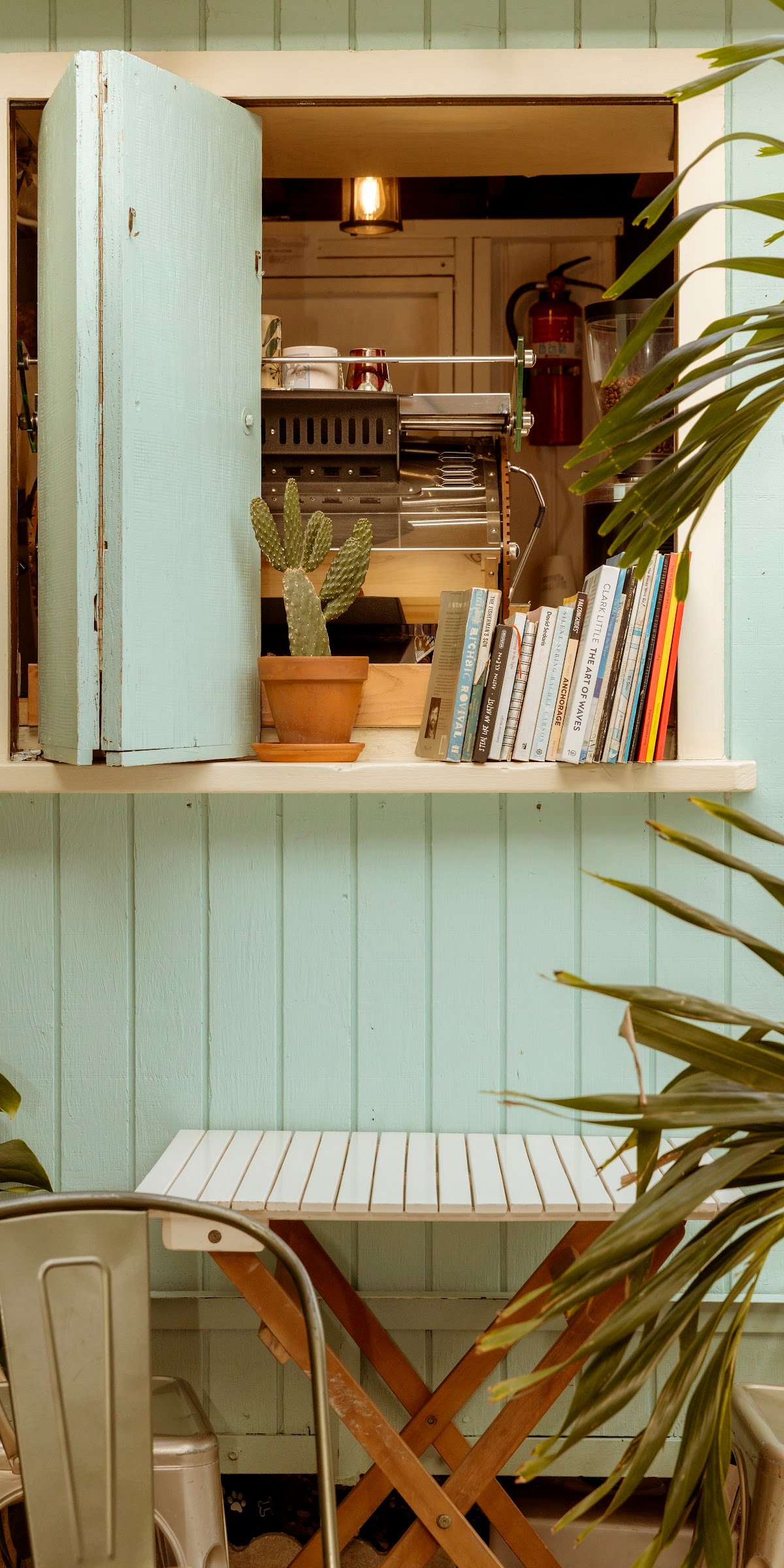 Better Daze specialty coffee shop in Honolulu - photo 10