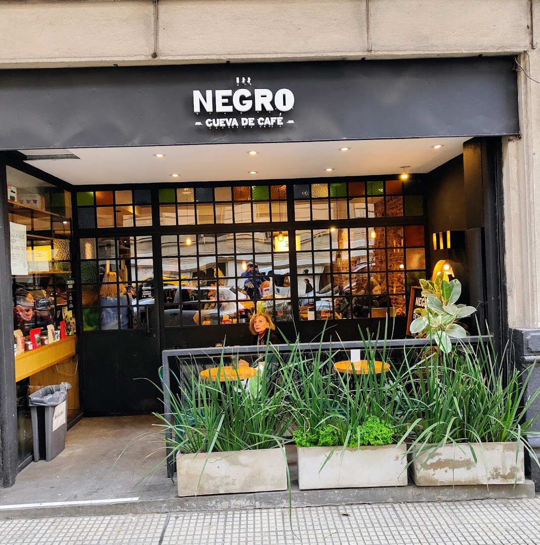 Negro Cueva de Café (Sucursal Tribunales) specialty coffee shop in Buenos Aires - photo 3