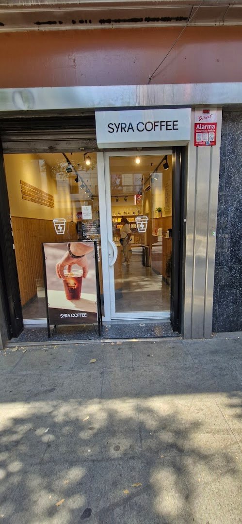 Syra Coffee - Sants specialty coffee shop in Barcelona - photo 4