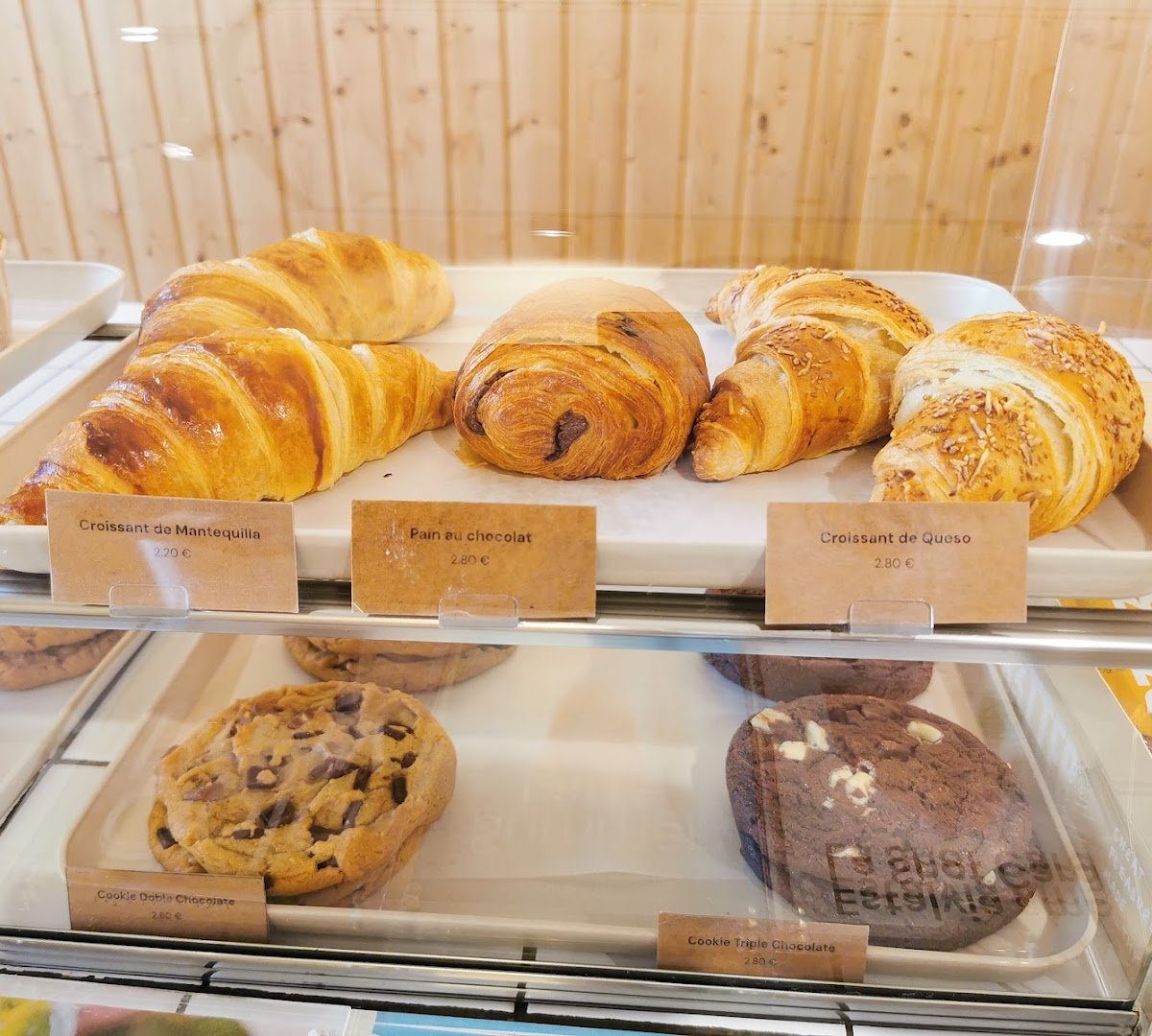 Syra Coffee - Sants specialty coffee shop in Barcelona - photo 9