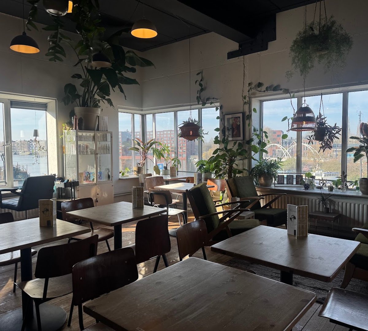 Barmhartig Koffie specialty coffee shop in Amsterdam - photo 8
