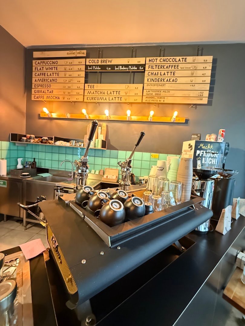 Godshot specialty coffee shop in Berlin - photo 2