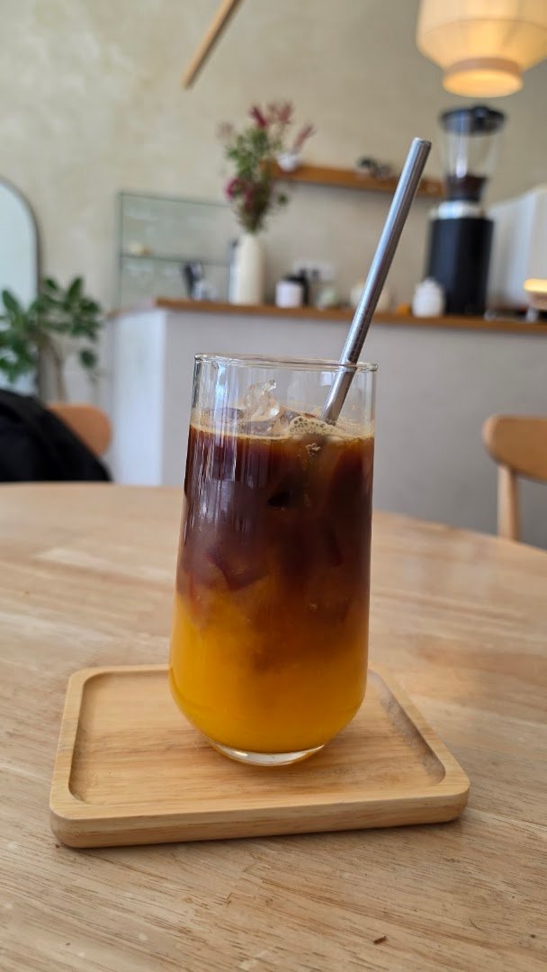 Coffee at Kuji Coffee, specialty coffee shop in Porto