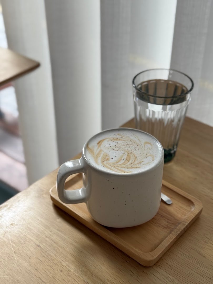 Coffee at Kuji Coffee, specialty coffee shop in Porto