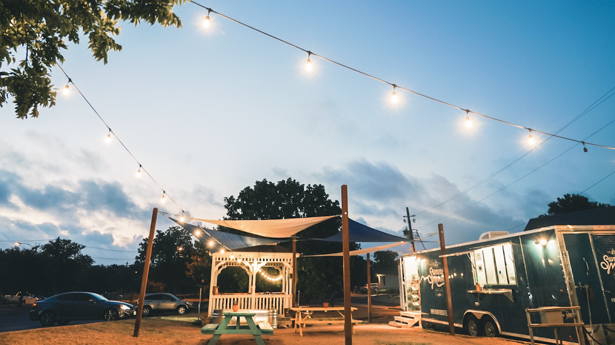 Summer Moon Coffee (Mobile Moon) specialty coffee shop in Austin - photo 3