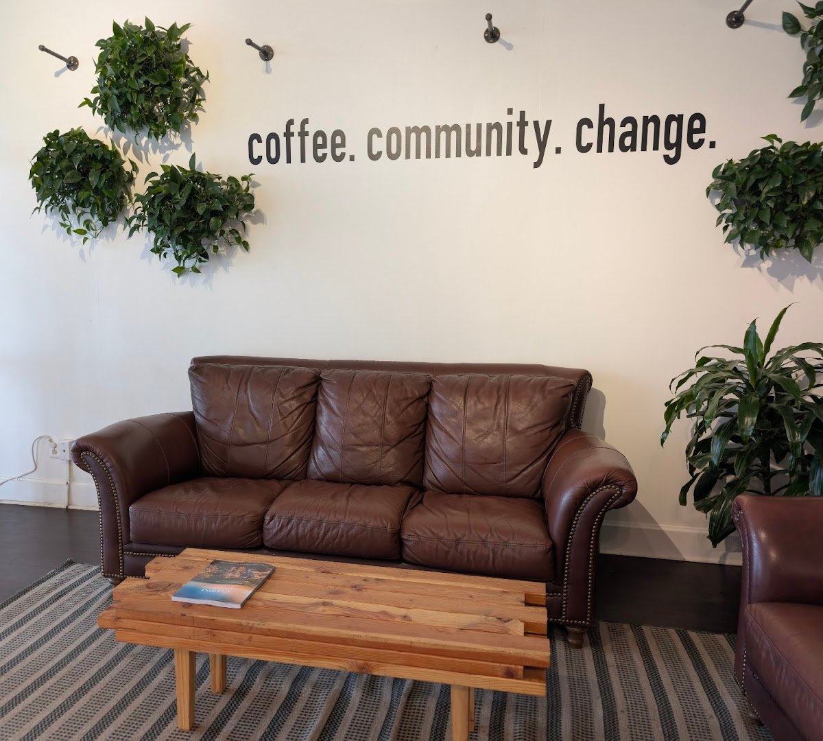 Cadence Coffee Company specialty coffee shop in Chattanooga - photo 4