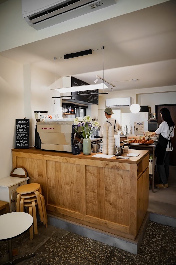 A Small Place specialty coffee shop in Taipei - photo 7