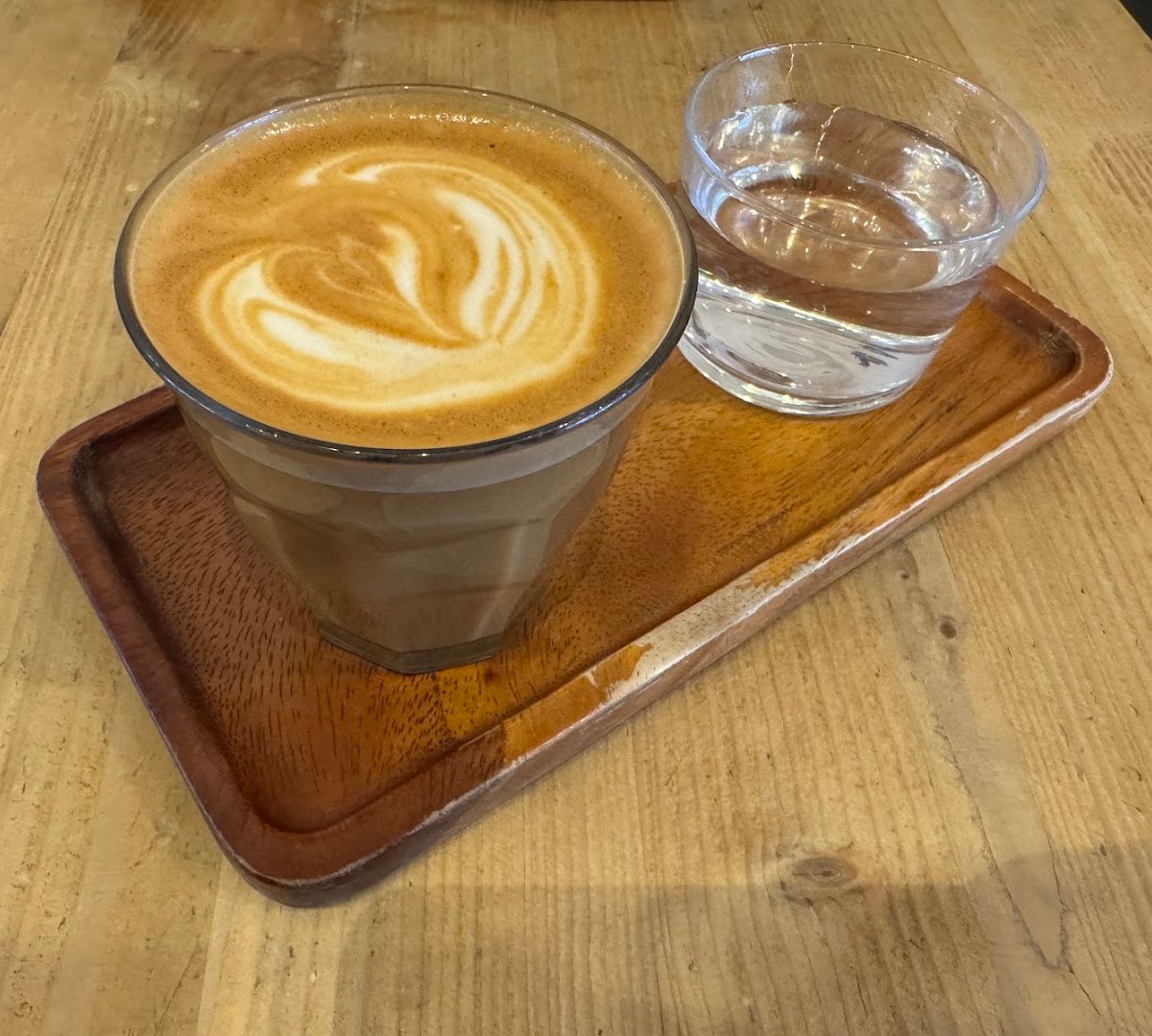 Gecko Coffeehouse specialty coffee shop in London - photo 7